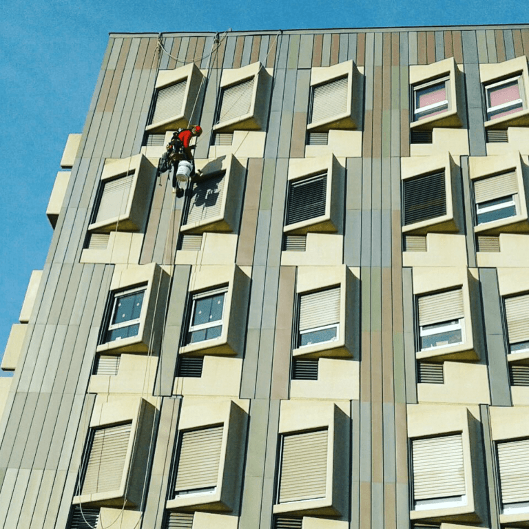 Trabajos verticales en Terrassa